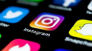 Instagram использует камеру смартфона даже когда не ведется съемка фото или видео