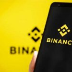 Binance залистит три мемкоина